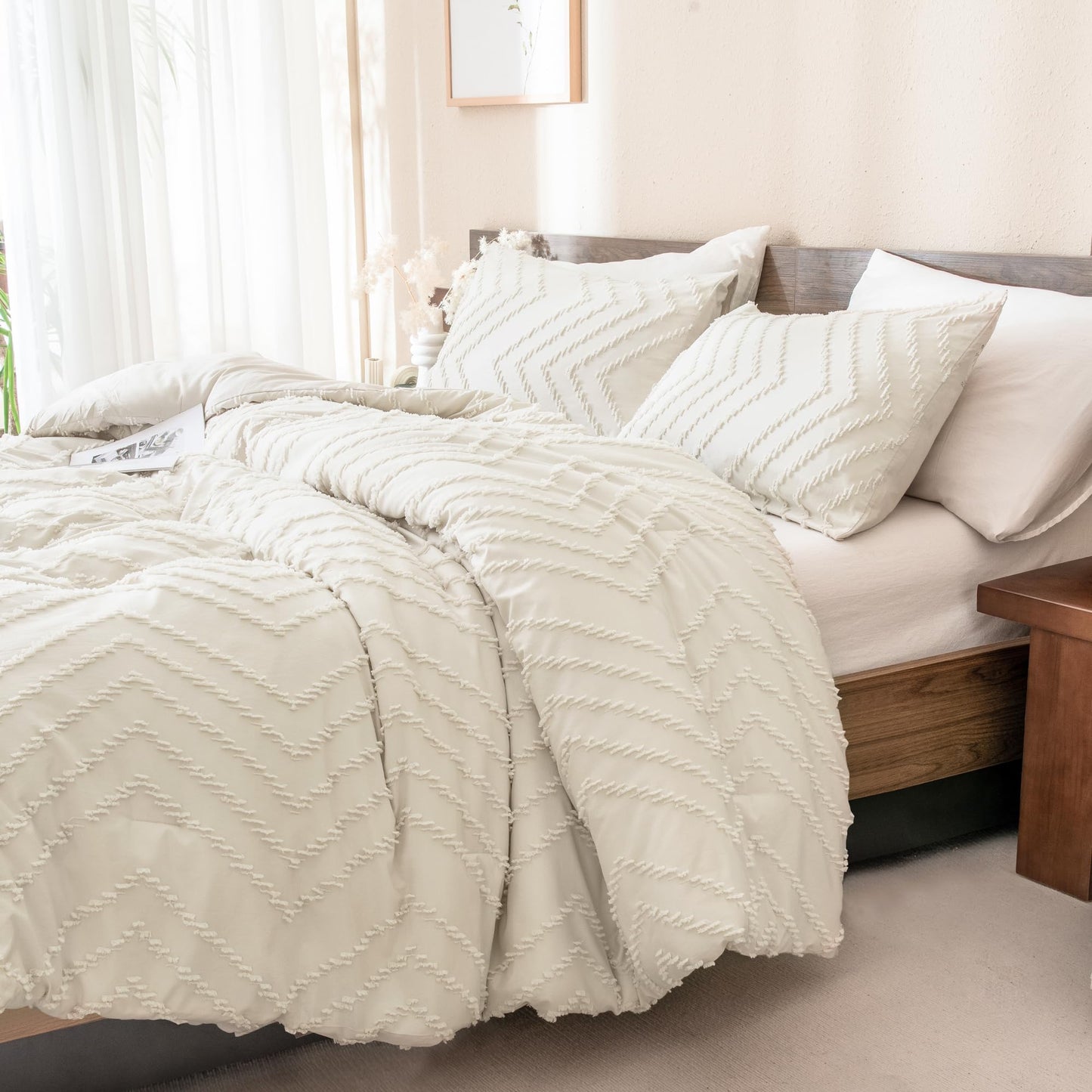 Queen Comforter Set Beige Comforters Queen Size Boho Cream Soft Warm Tufted Neutral Bedding Comforter Sets for Queen Bed